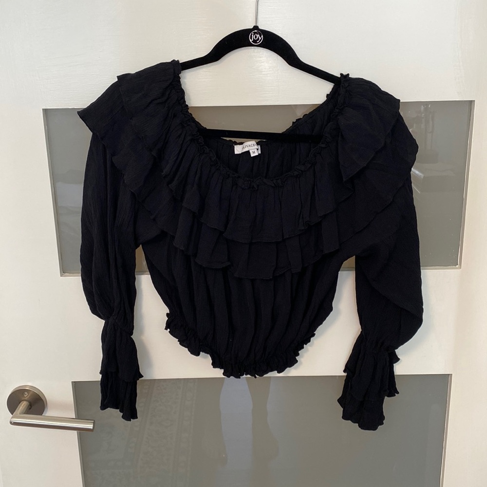 Olivaceous black 3/4 sleeve shirt. Size M